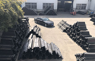 橋梁防撞護(hù)舷圖片